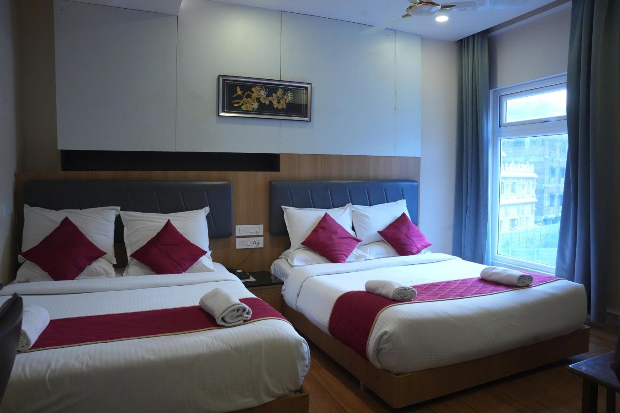 Kvp Golden Inn Tirupati Dış mekan fotoğraf