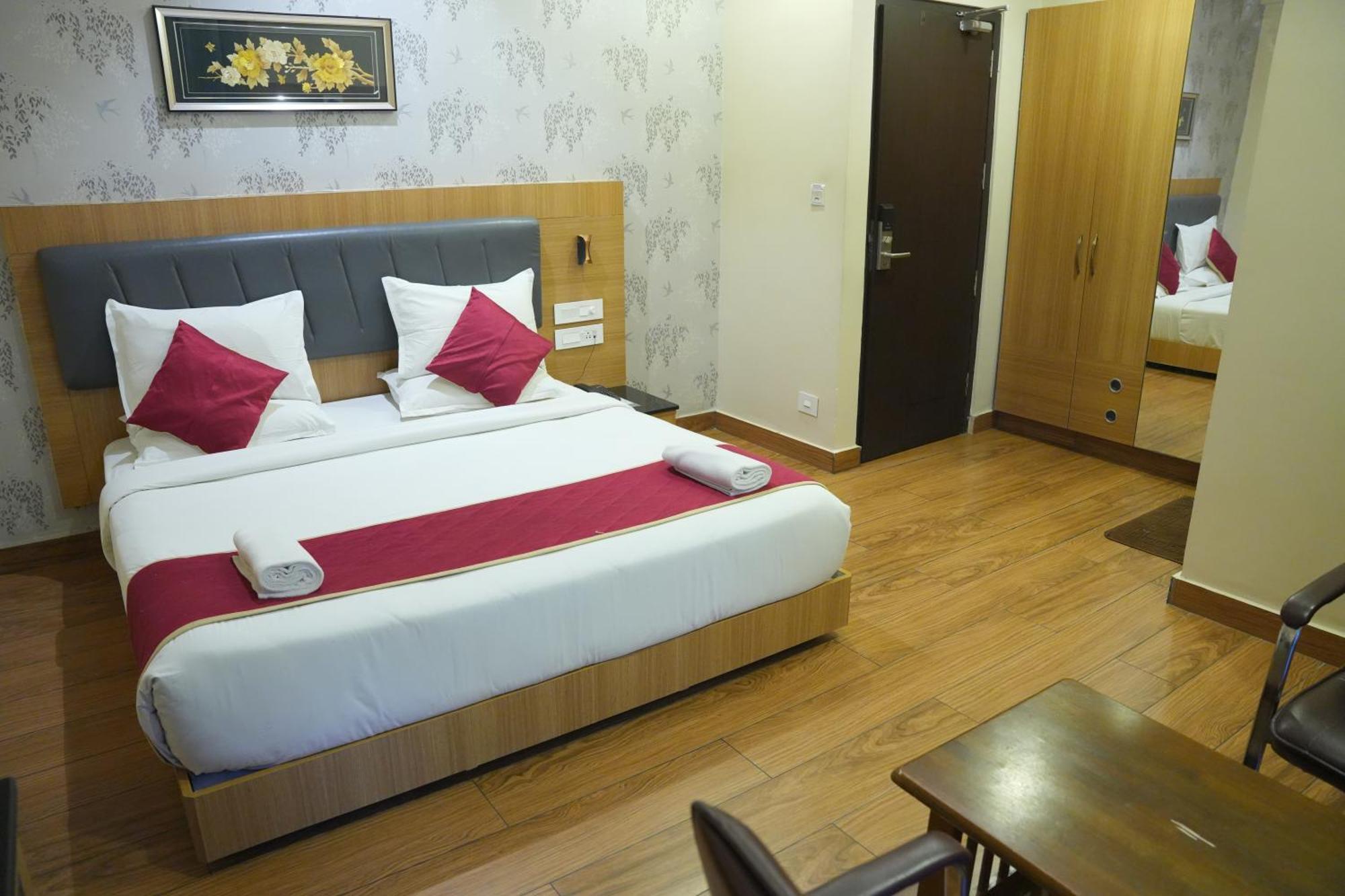 Kvp Golden Inn Tirupati Dış mekan fotoğraf