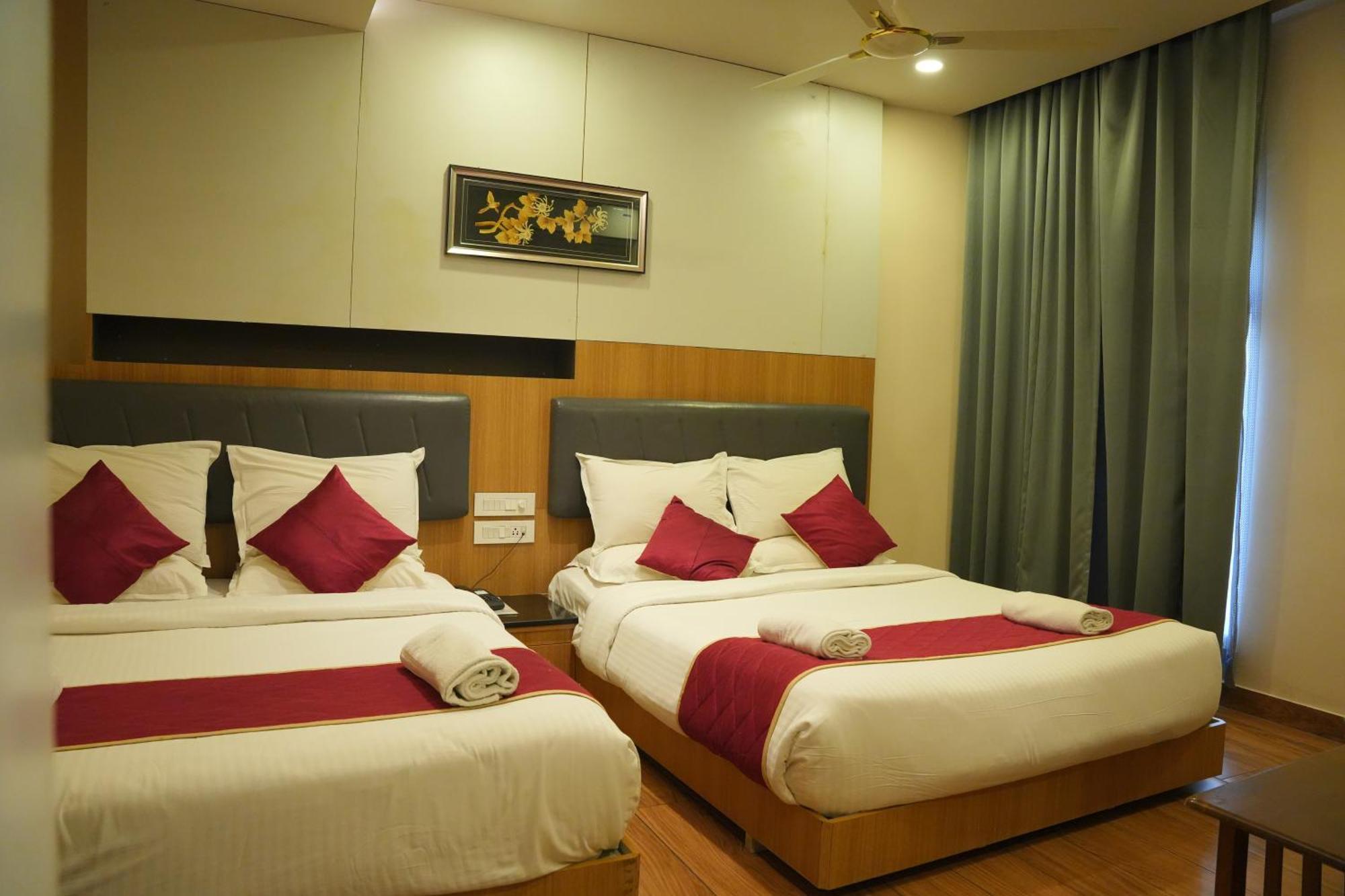 Kvp Golden Inn Tirupati Dış mekan fotoğraf