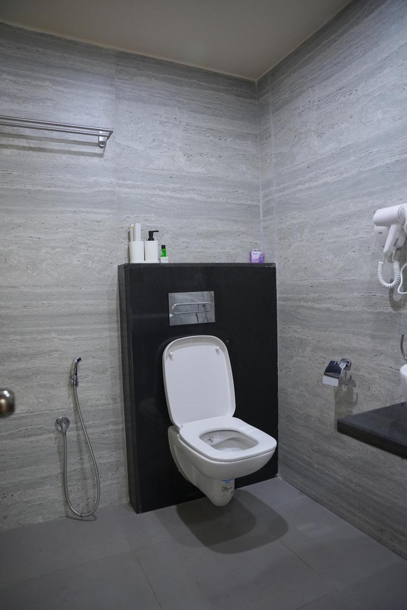 Kvp Golden Inn Tirupati Dış mekan fotoğraf