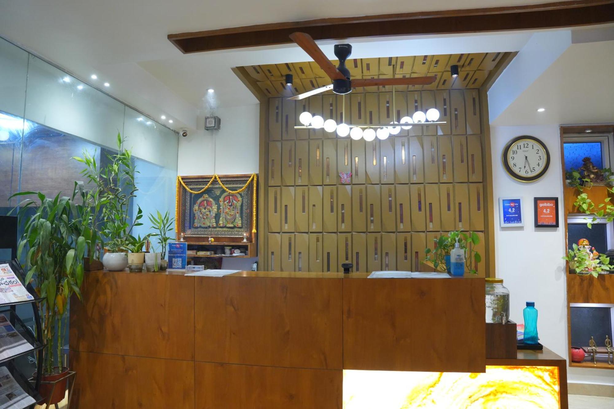 Kvp Golden Inn Tirupati Dış mekan fotoğraf