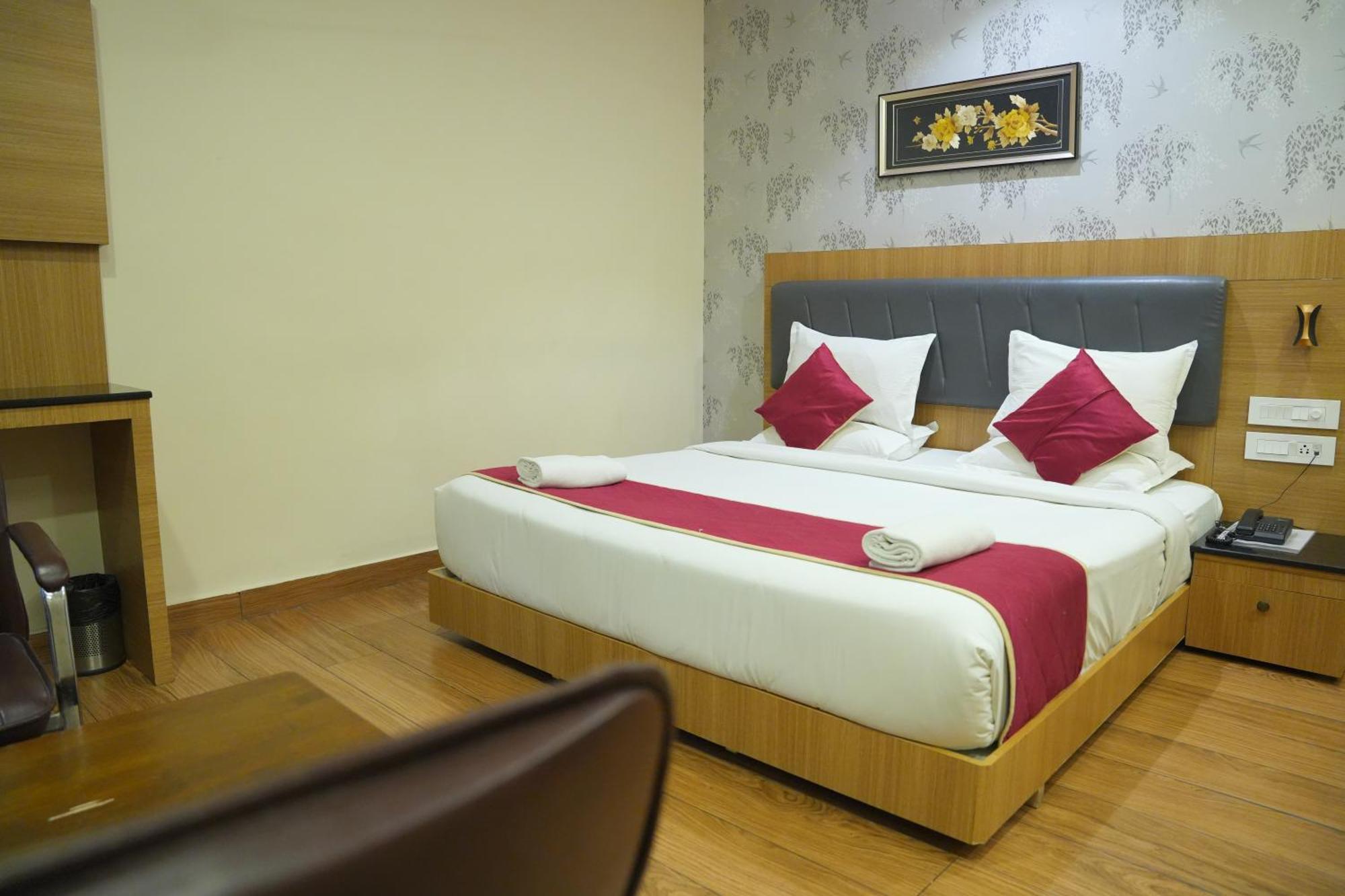 Kvp Golden Inn Tirupati Dış mekan fotoğraf